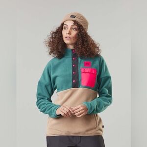 Picture Women's Teal and Tan Zip-Up Sweater with Pink Pocket